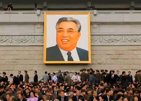 김일성 초상화, 북한 주민
