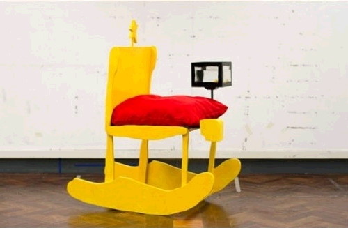 7살이 상상한 의자, 어항이 달려있는 의자